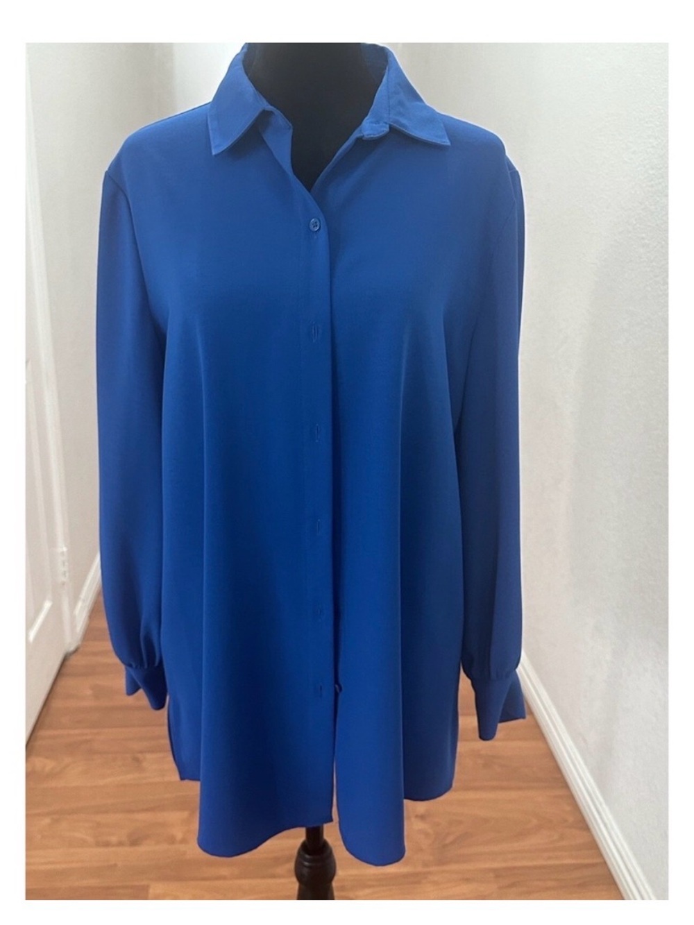 Investments Button-Down Shirt in Cobalt Blue